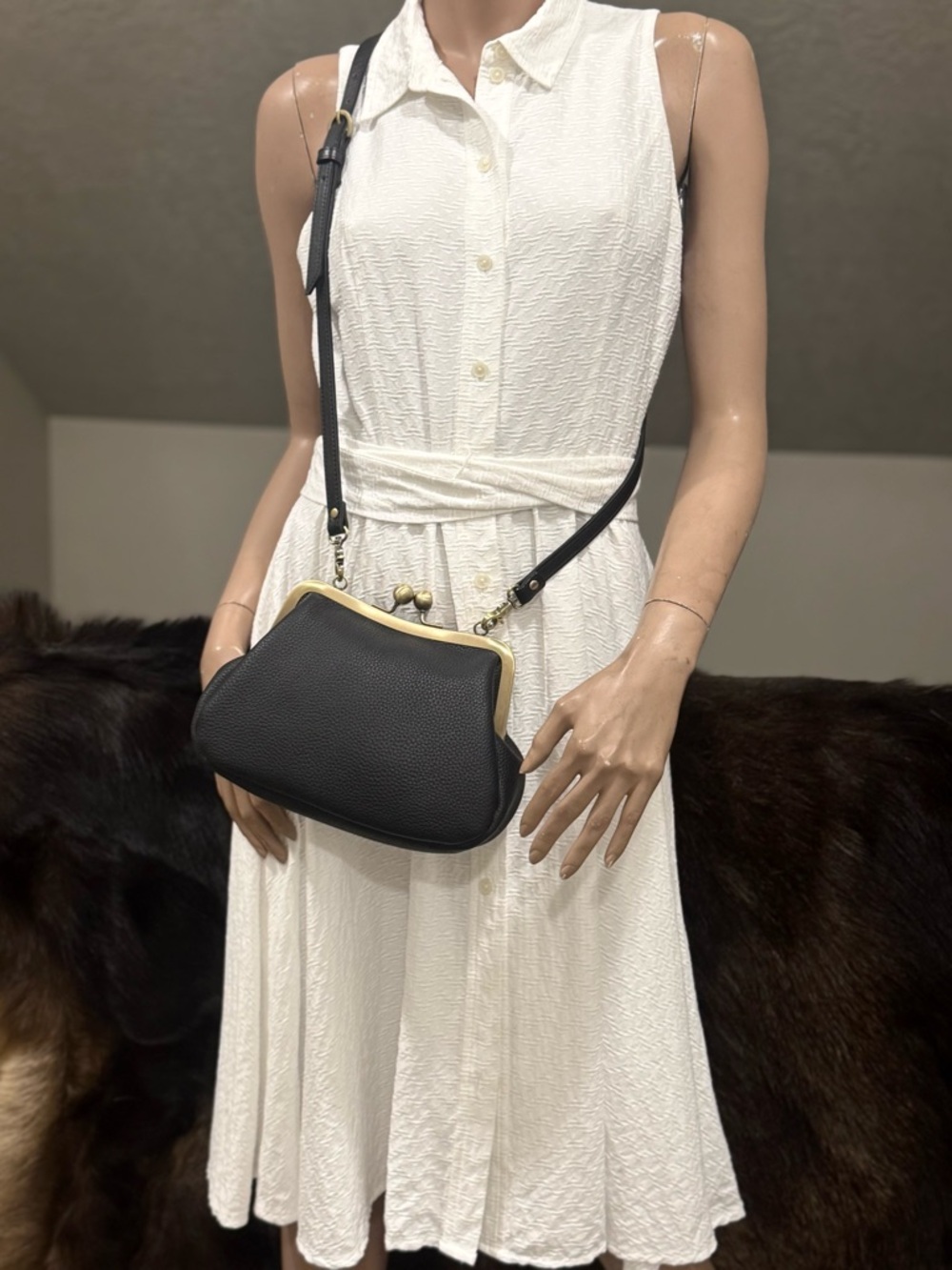 Unique Togo Cowhide Leather Handmade Vintage Kisslock Purse, Multi Use Style - Picture 12 of 16